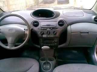 Clean 1999 Toyota Yaris - 4