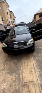 Clean Lexus RX 330 Black Colour - 3