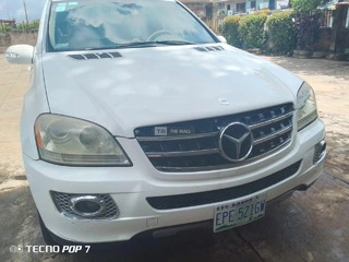 Mercedes Benz ML350 - 4