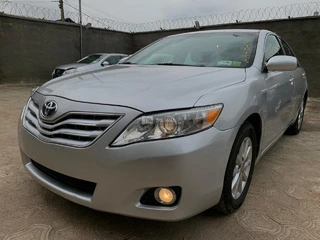 Clean Toyota Camry for Sale - 6