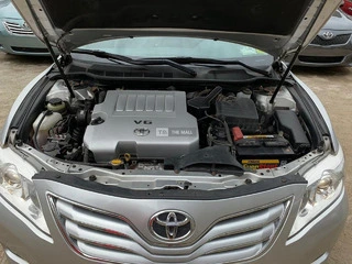 Clean Toyota Camry for Sale - 7