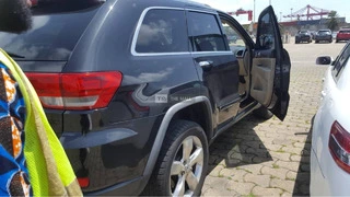 Jeep Grand Cherokee - 2