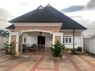 4bdrm Bungalow in Owerri for Sale