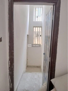 9bdrm Duplex in Eliozu for Sale - 5