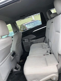 2019 Foreign Used Toyota Highlander - 4