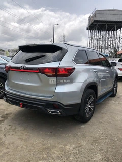 2019 Foreign Used Toyota Highlander - 7