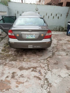 Clean Toyota Camry 2006 - 3