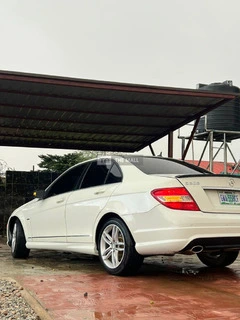 Distress Sales 2009 Mercedes C300 - 8