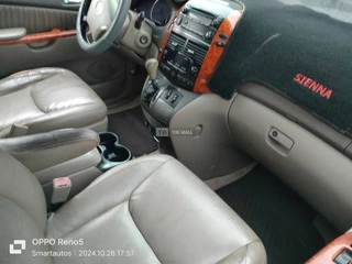 2006 Toyota Sienna, XLE - 2