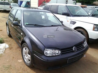 2005 Volkswagen Golf - 2