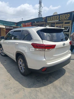 2015 Toyota Highlander TOKUNBO - 3