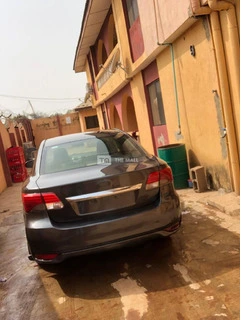 Very Neat Toyota Avensis for Sale - 6