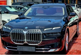 BMW 735i - 4