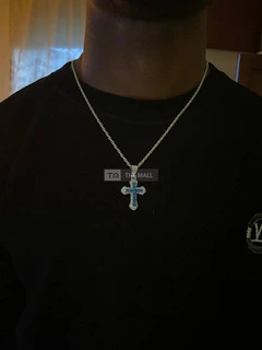 Fine Zirconia Cross Necklace - 3