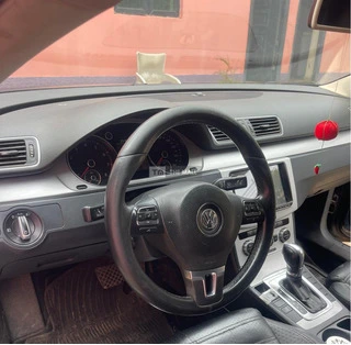 Volkswagen Passat CC (2013) - 8