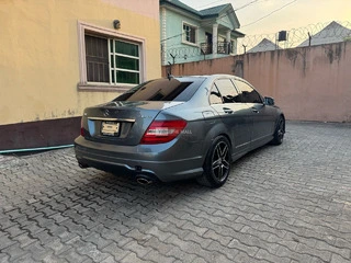 Mercedes Benz C300 - 2