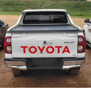 Toyota Hilux 2019 (Manual Drive) - 2