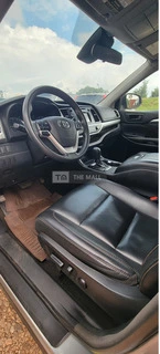 2018 Toyota Highlander LE AWD - 5