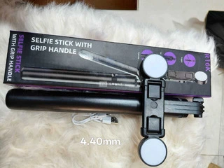 Tracking Gimbal Selfie Stick