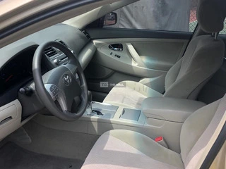 Super Clean Toyota Camry 2010 Model - 8