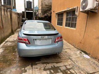 Clean Toyota Camry 2010 - 4