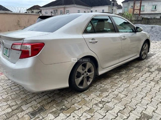 Toyota Camry 2013 - 8