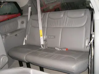 Clean Toyota Sienna 2004 for Sale - 4
