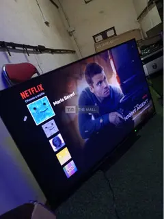 55 inches Toshiba Smart TV - 4