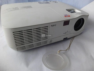 Bright London Used Nec Projector