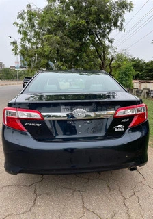 Toyota Camry 2012 XLE - 2