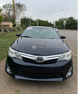 Toyota Camry 2012 XLE - 4