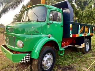 Mercedes Benz 911 Tipper Truck