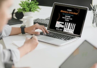 Beginner's Piano Course